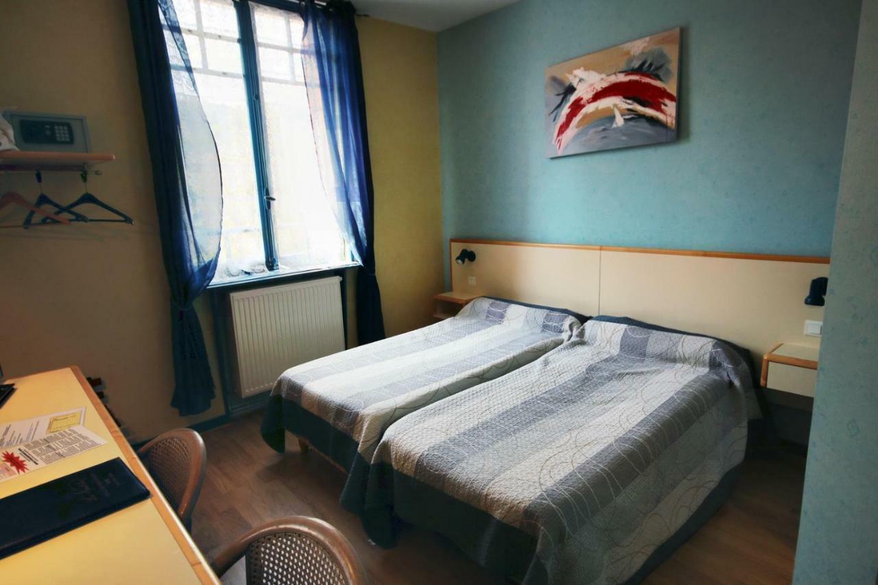 Les Messageries Hotel Saint-Flour  Kamer foto